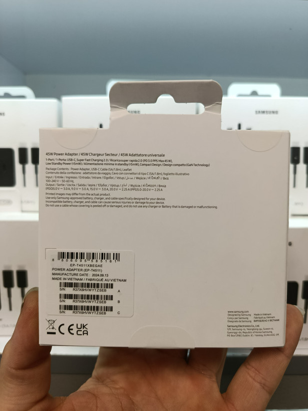 شارژر سامسونگ مدل EP-T4511 توان 45 وات سه پین به همراه کابل 1.8 متری اصلی ویتنام اورجینال